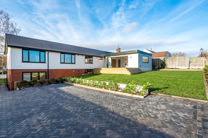 Rear- click for photo gallery